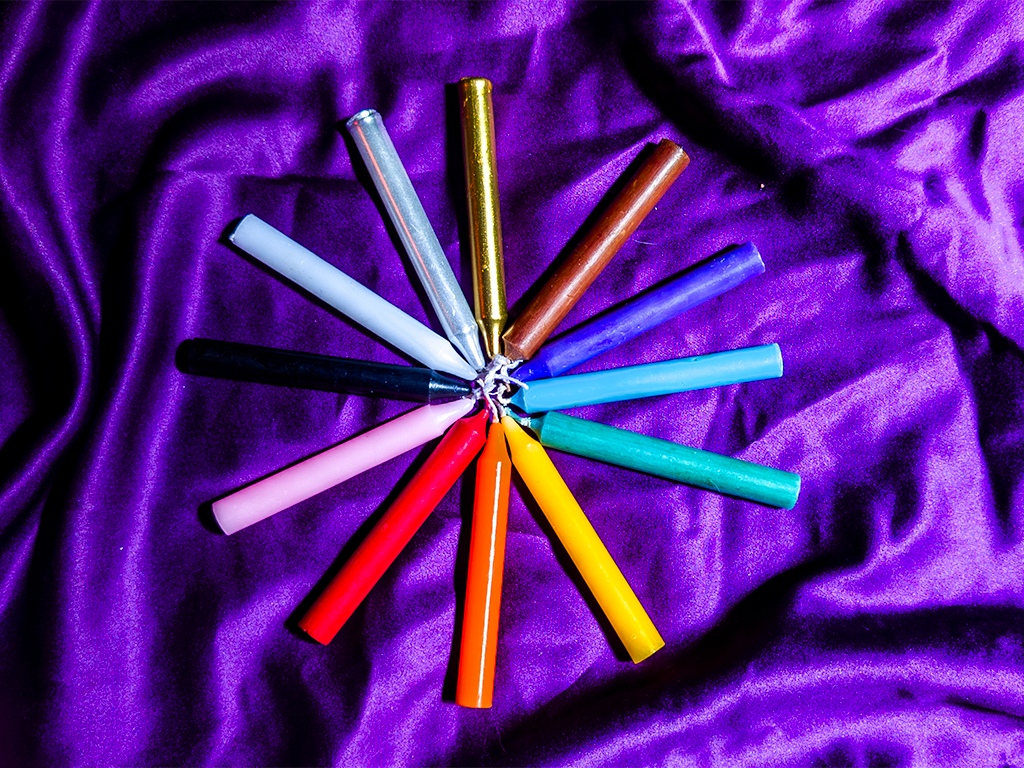 Colored candles in a circle